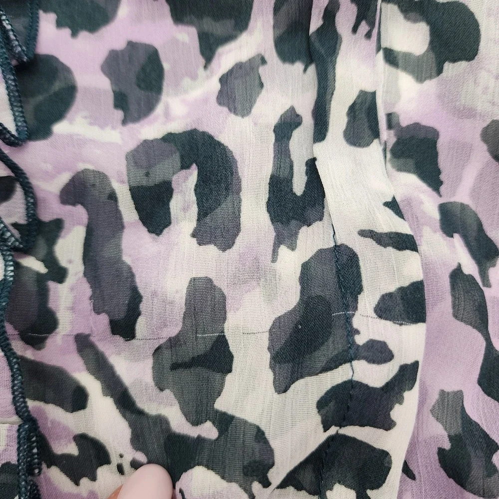 ISABELLA RODRIGUEZ Woman's M Animal Print Purple‎ TOP RUFFLE Long Sleeve READ